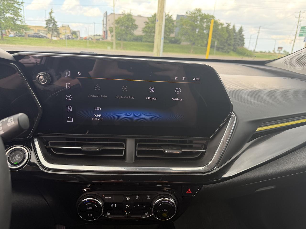 2025 Chevrolet Trax ACTIV   LEATHER   NO CLAIMS   REMOTE START Photo