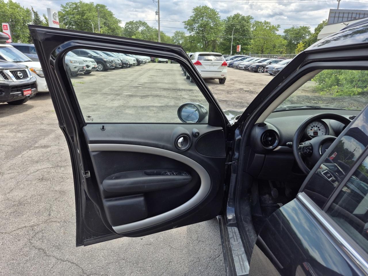 2014 MINI Countryman Base Photo