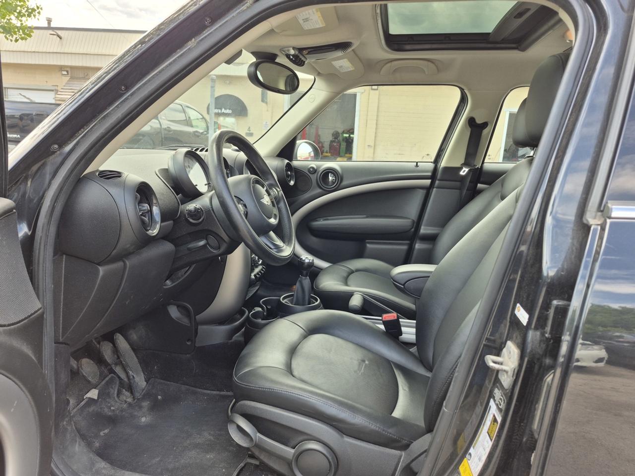 2014 MINI Countryman Base Photo
