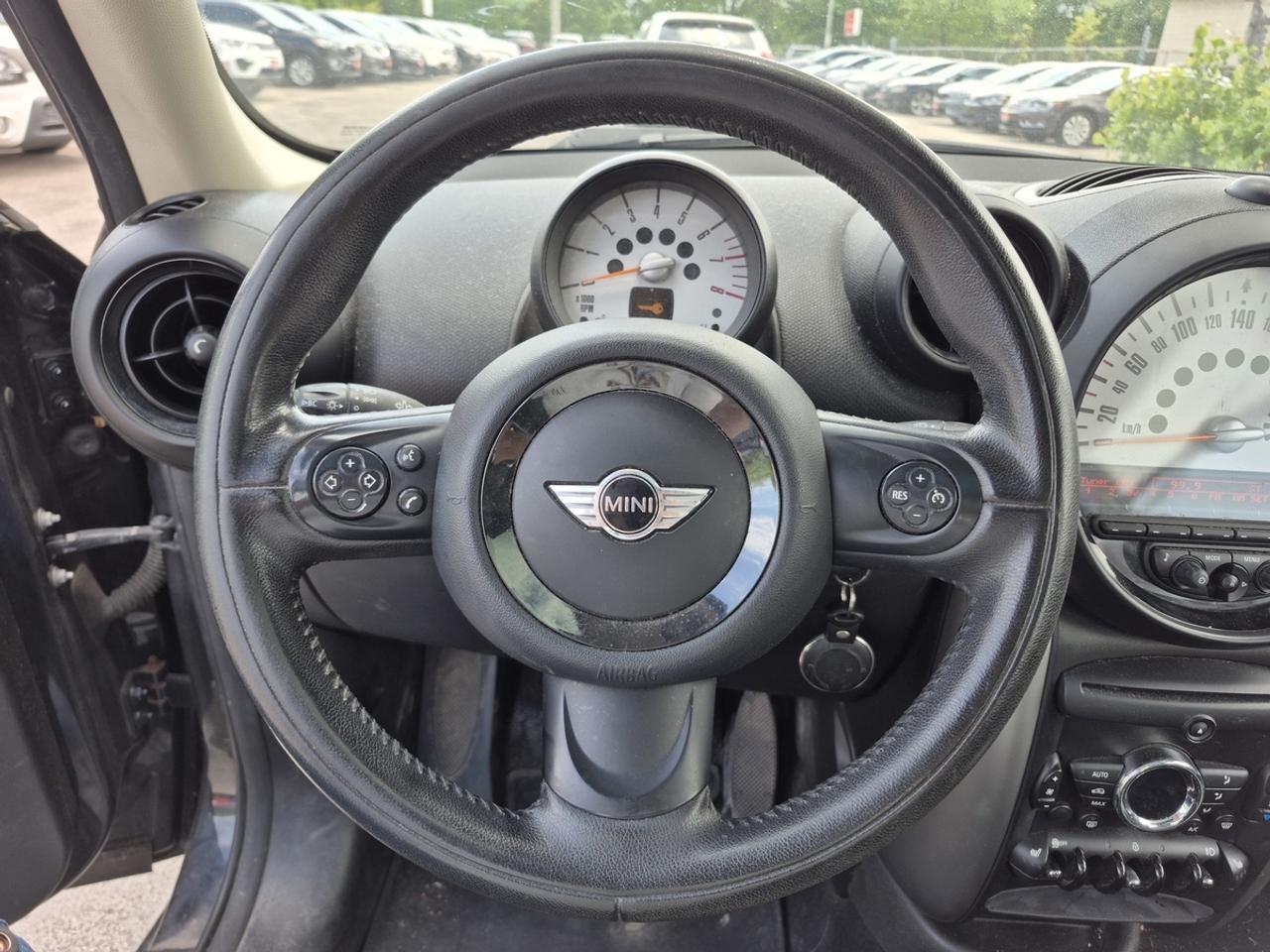 2014 MINI Countryman Base Photo