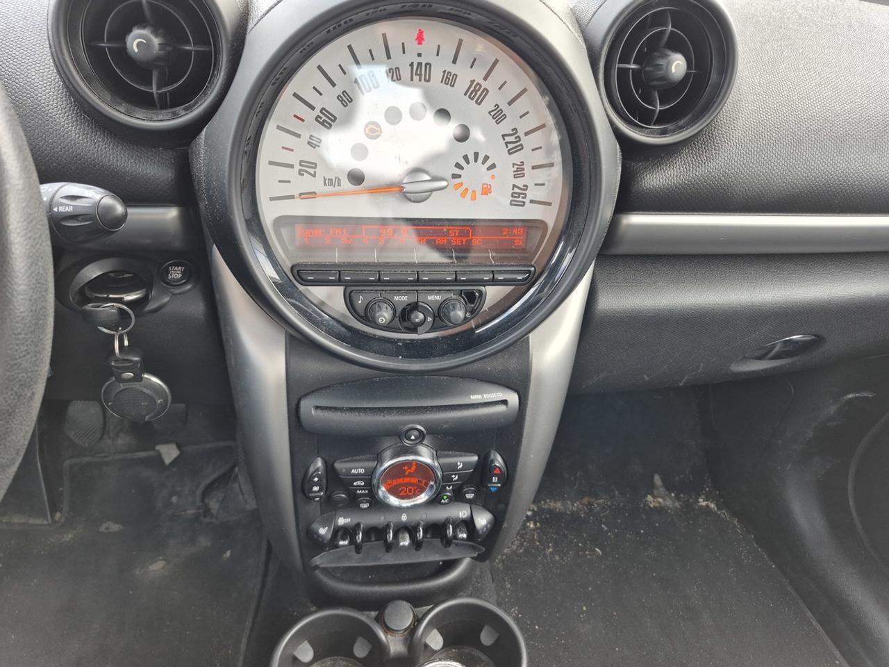 2014 MINI Countryman Base Photo