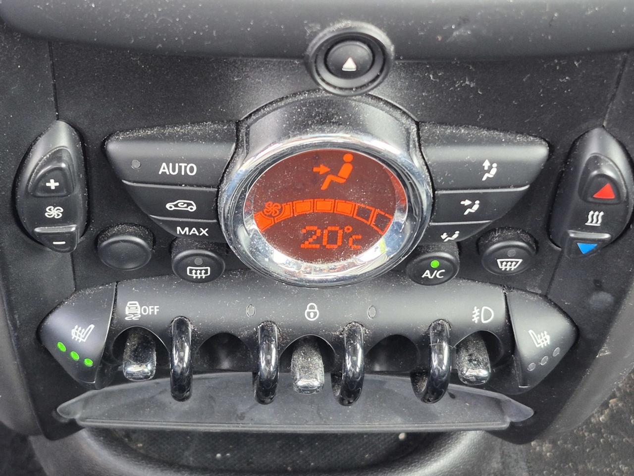 2014 MINI Countryman Base Photo