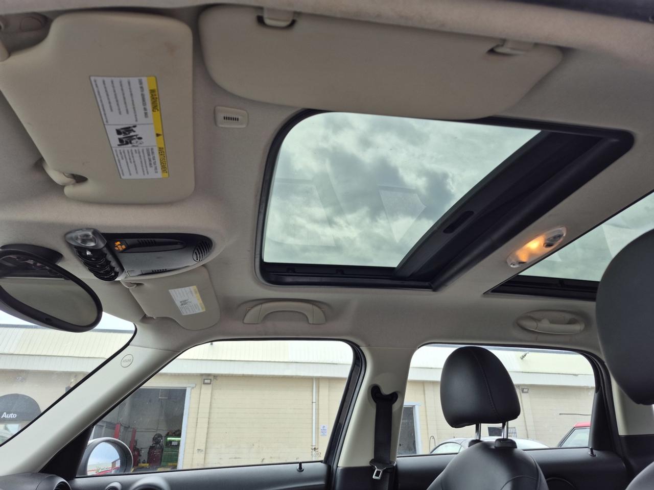 2014 MINI Countryman Base Photo