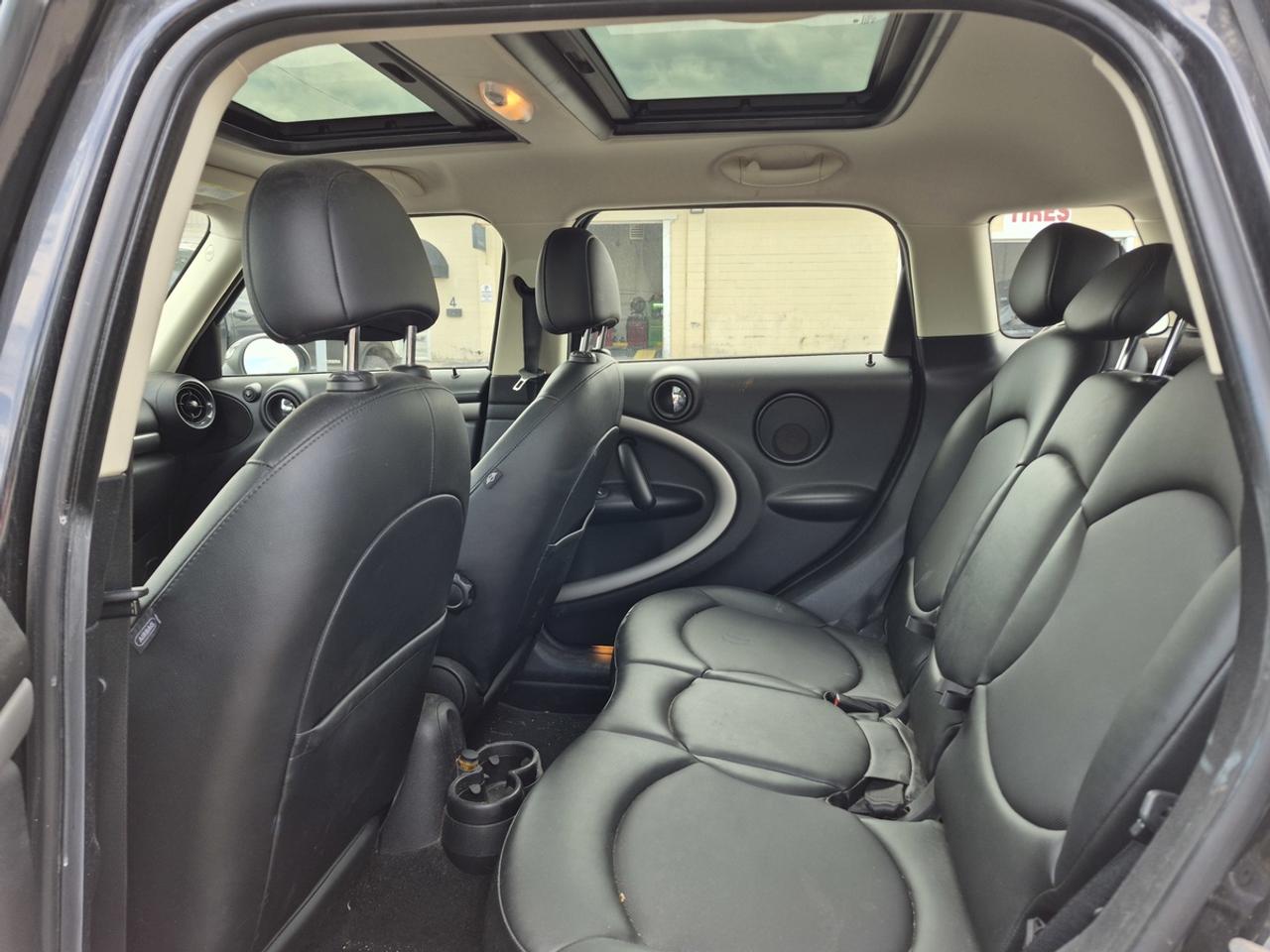 2014 MINI Countryman Base Photo