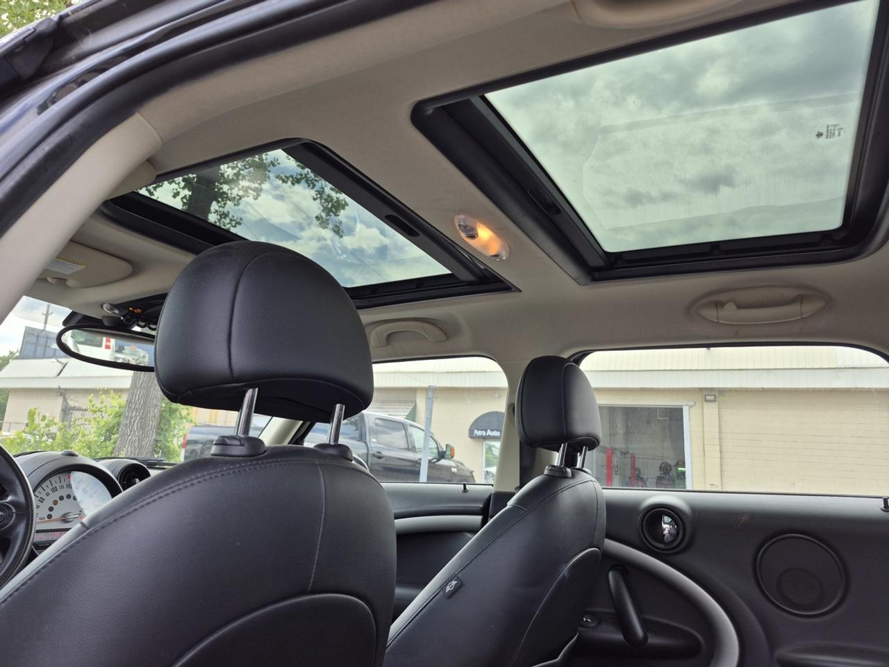2014 MINI Countryman Base Photo