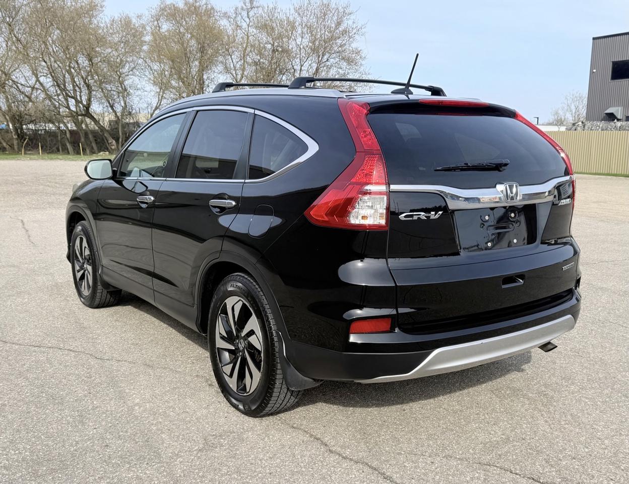 2015 Honda CR-V Touring Photo3