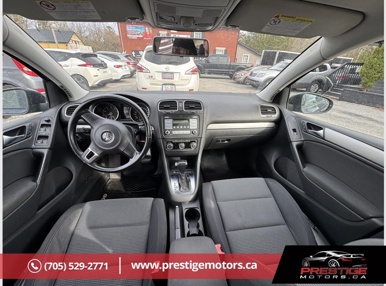 2010 Volkswagen Golf  Photo