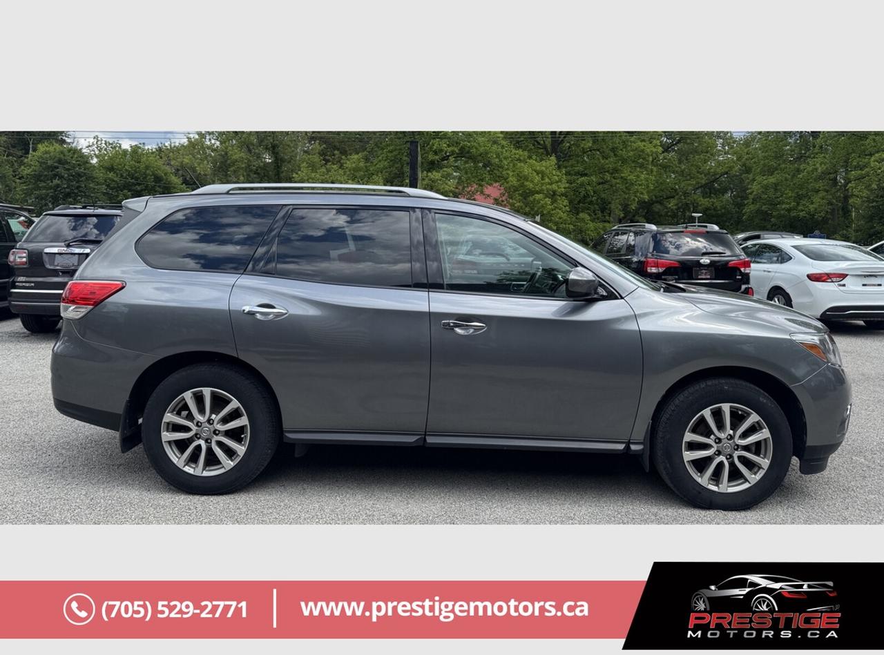 2015 Nissan Pathfinder SL Photo