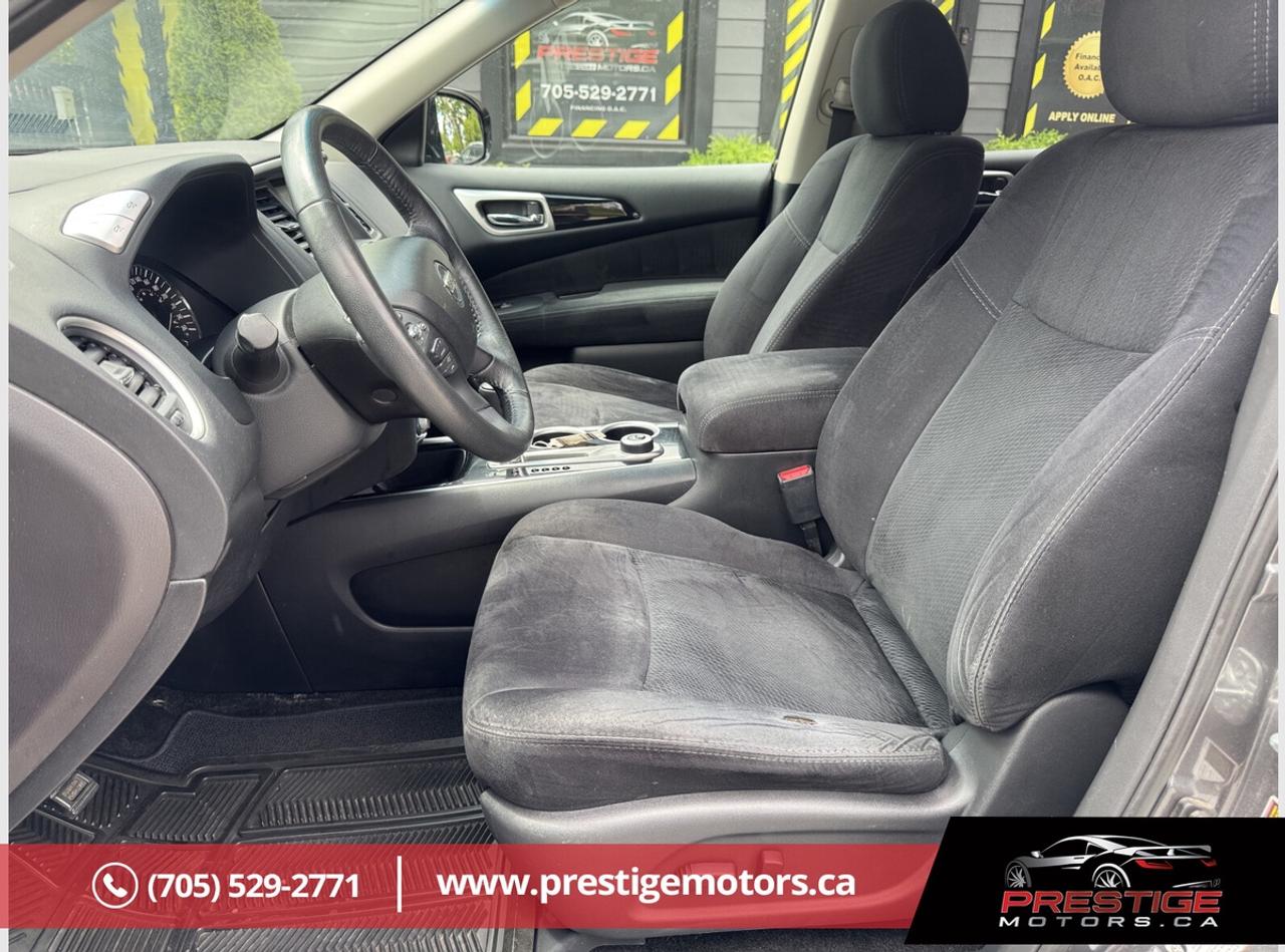 2015 Nissan Pathfinder SL Photo