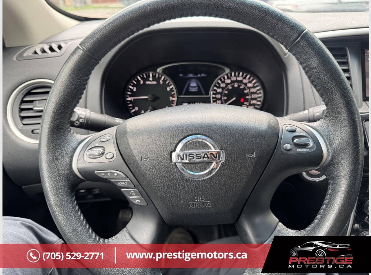 2015 Nissan Pathfinder SL Photo