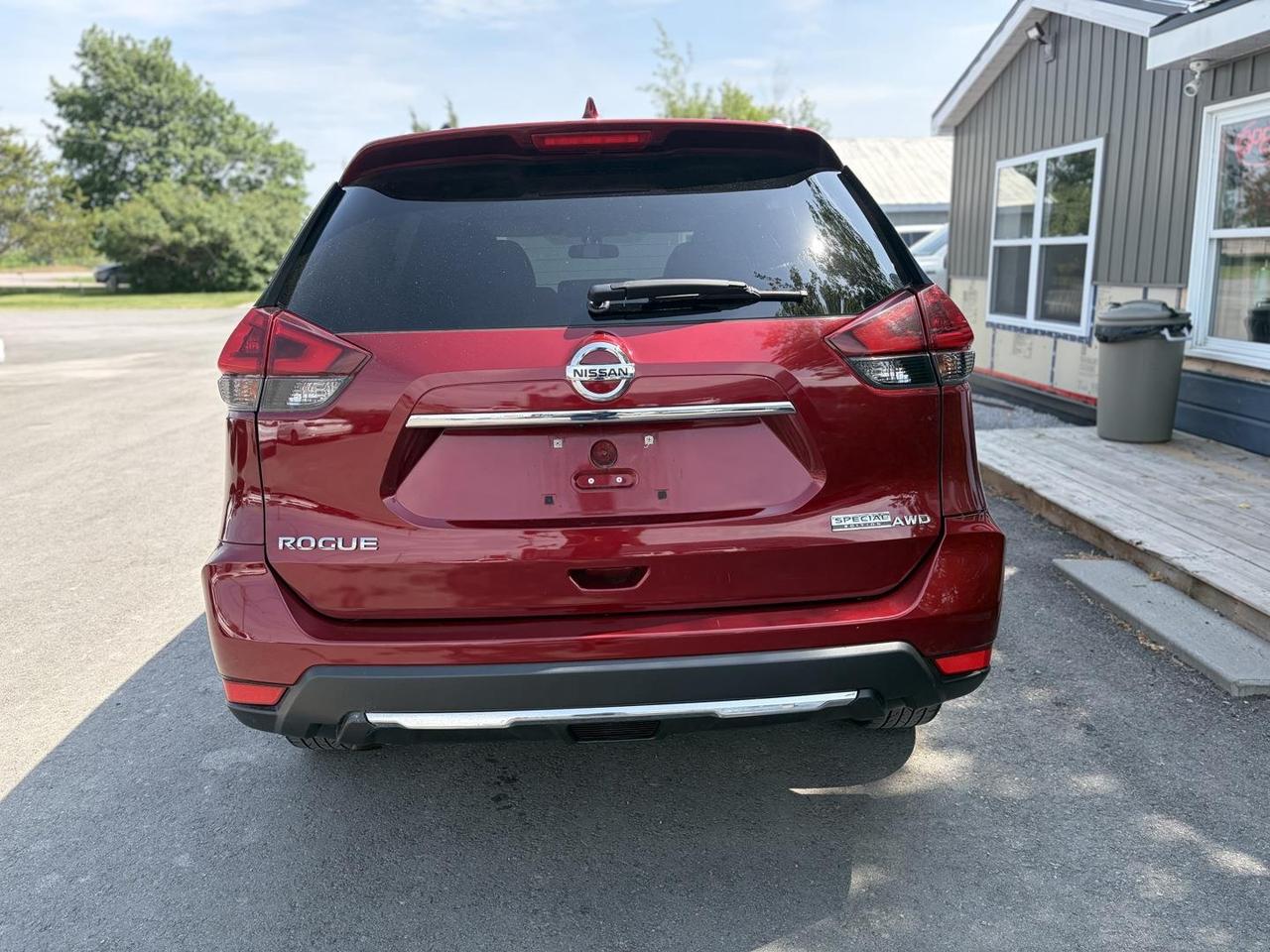 2020 Nissan Rogue  Photo3