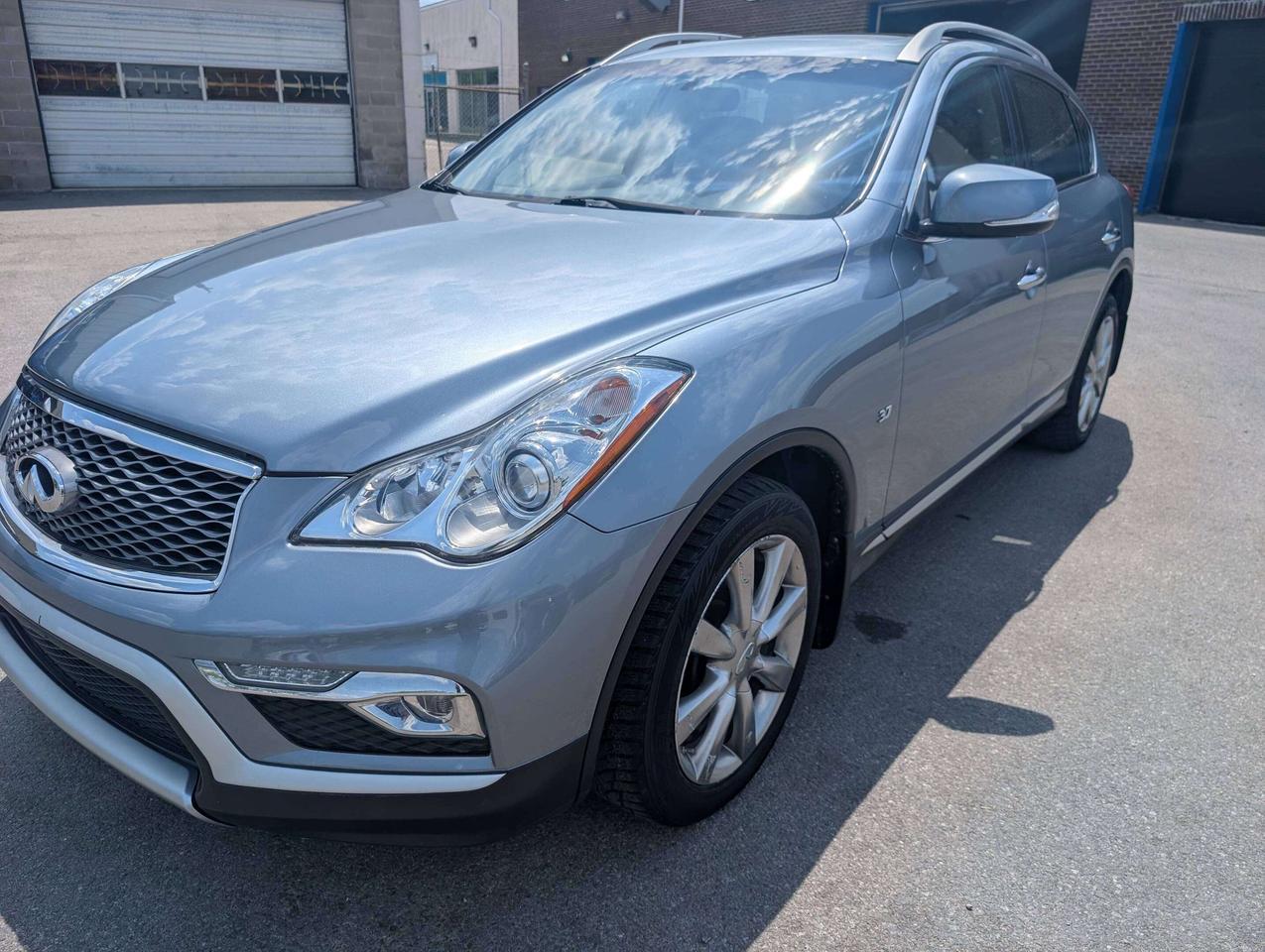 2017 Infiniti QX50 Premium Sunroof  BACKUP CAMERA AWD Photo