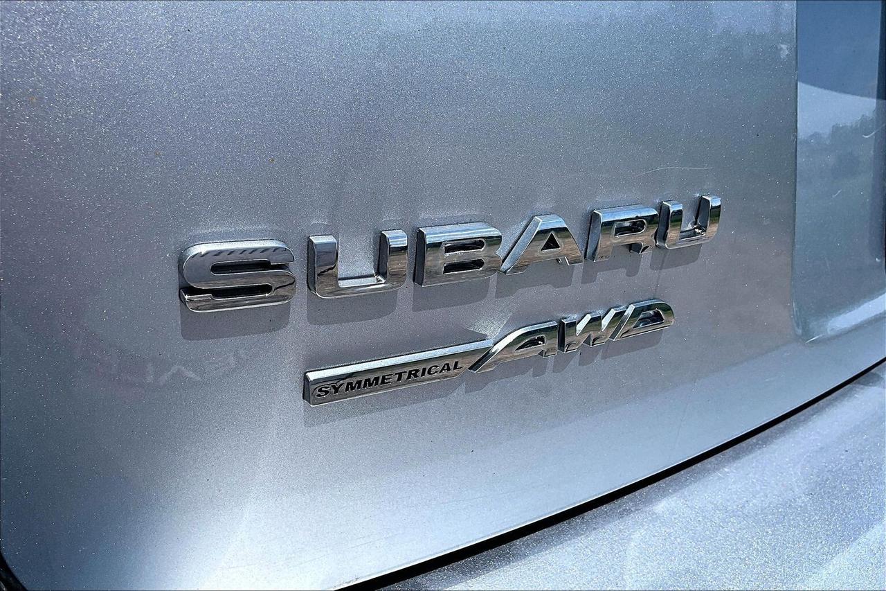 2019 Subaru Impreza TOURING AWD   ACCIDENT FREE   2 SETS OF TIRES Photo