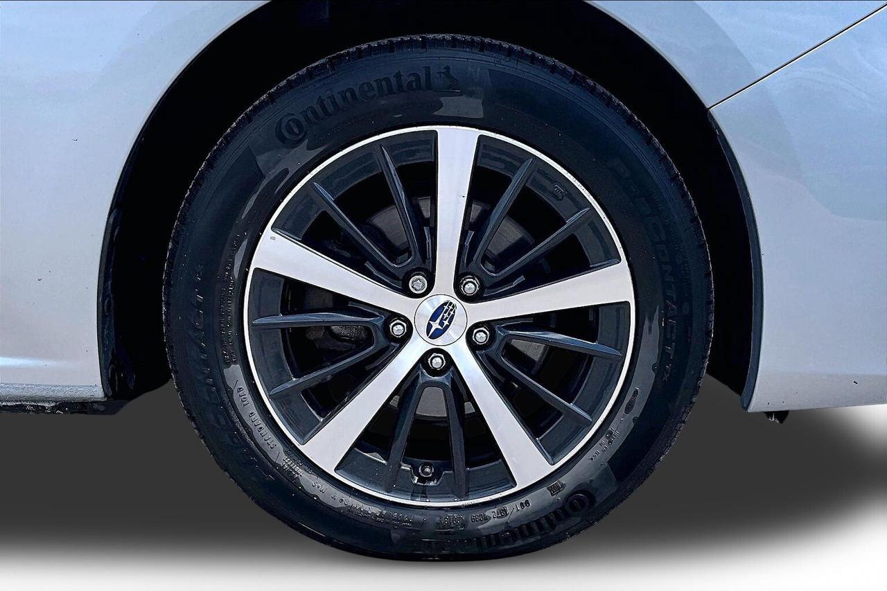 2019 Subaru Impreza TOURING AWD   ACCIDENT FREE   2 SETS OF TIRES Photo