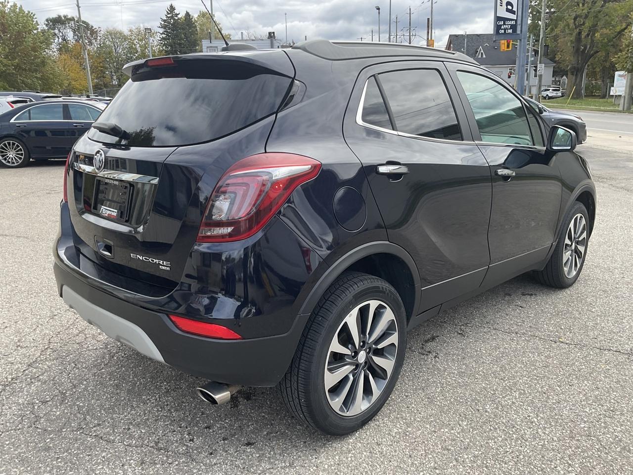 2022 Buick Encore Preferred AWD - CAR PLAY! BACK-UP CAM! BSM! Photo