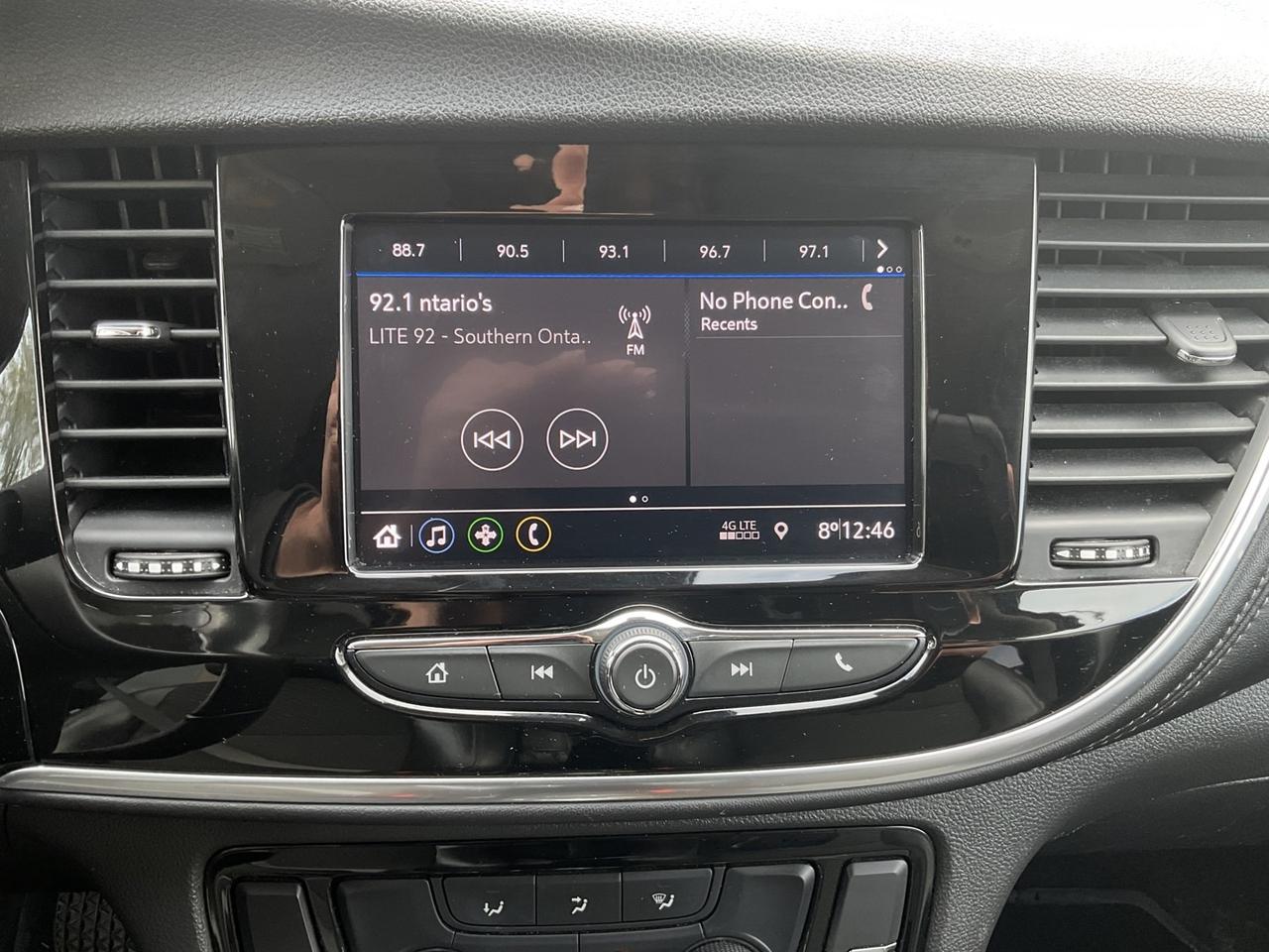 2022 Buick Encore Preferred AWD - CAR PLAY! BACK-UP CAM! BSM! Photo