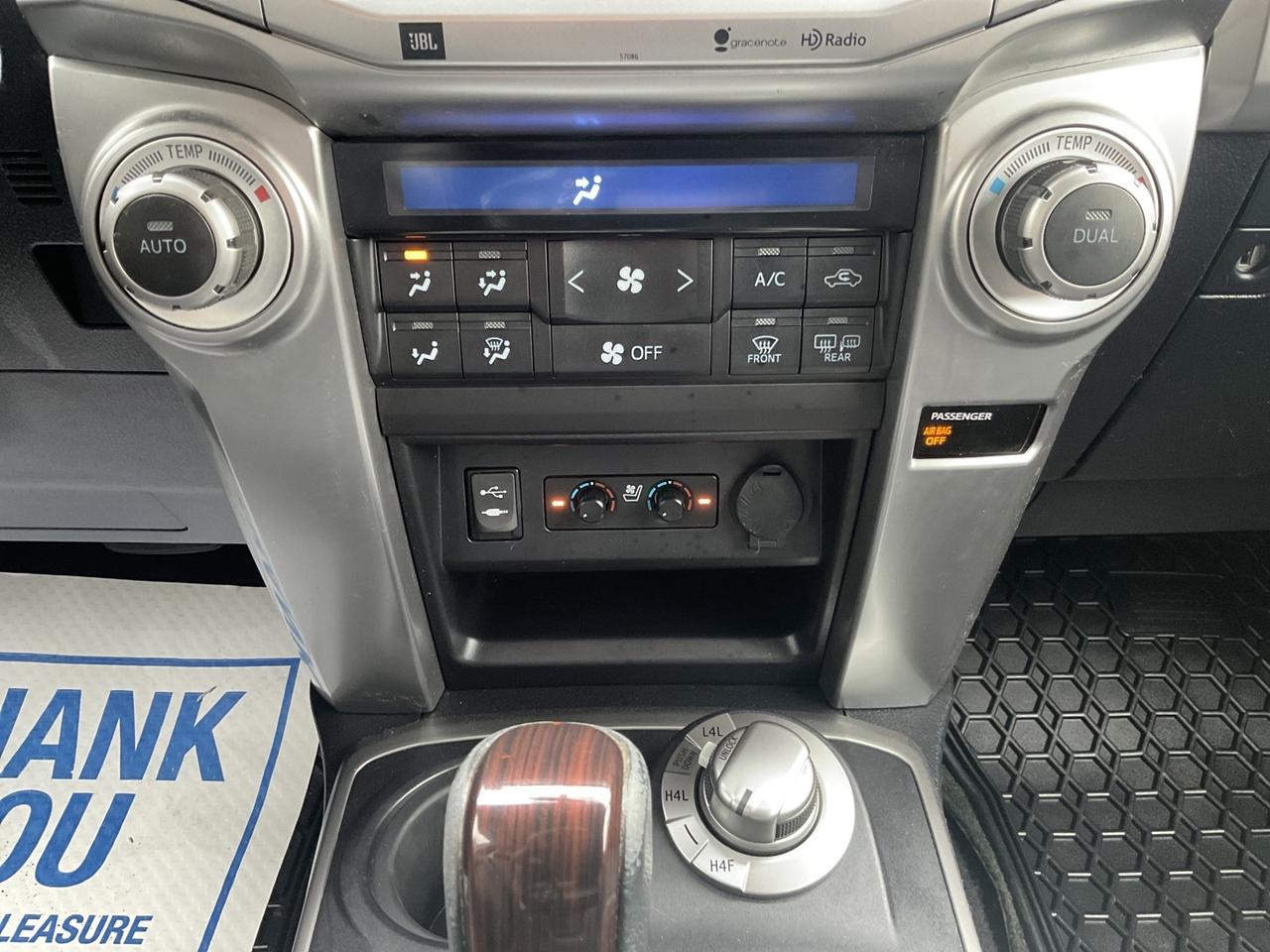 2014 Toyota 4Runner LIMITED 4WD - LEATHER! NAV! BACK-UP CAM! COOLED SE Photo