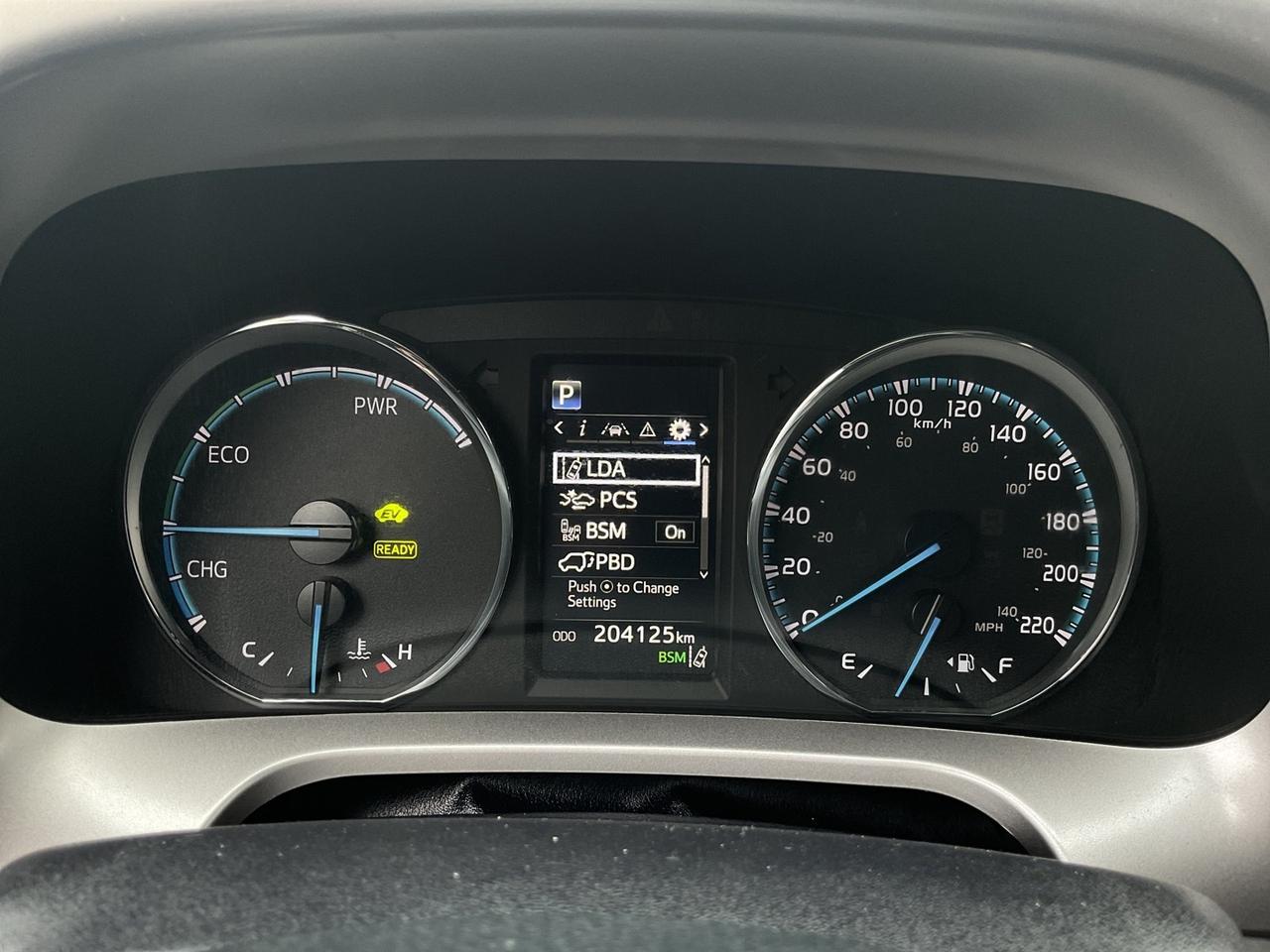 2018 Toyota RAV4 HYBRID XLE - BACK-UP CAM! BSM! SAFETY SENSE! SUNRO Photo