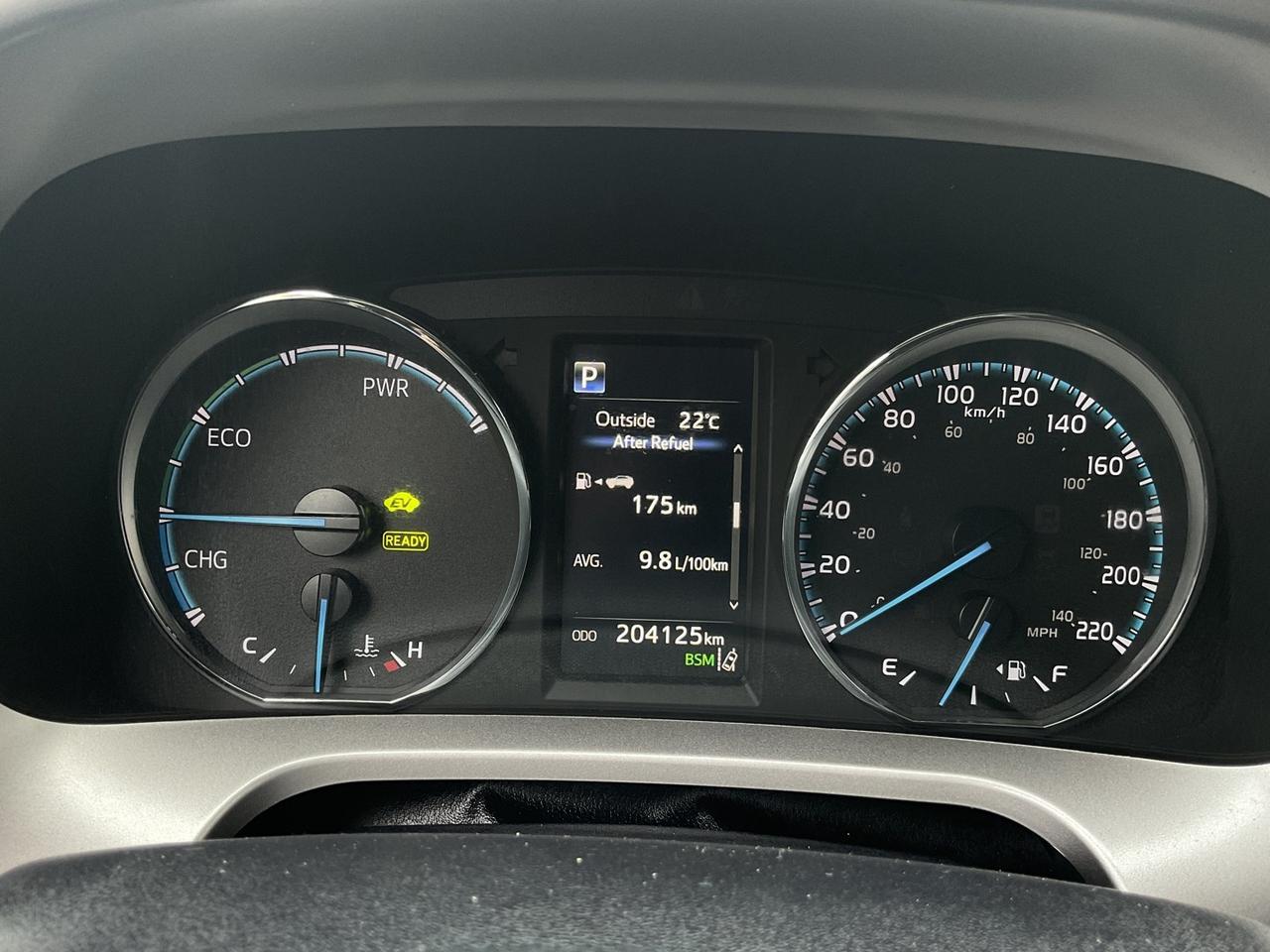 2018 Toyota RAV4 HYBRID XLE - BACK-UP CAM! BSM! SAFETY SENSE! SUNRO Photo