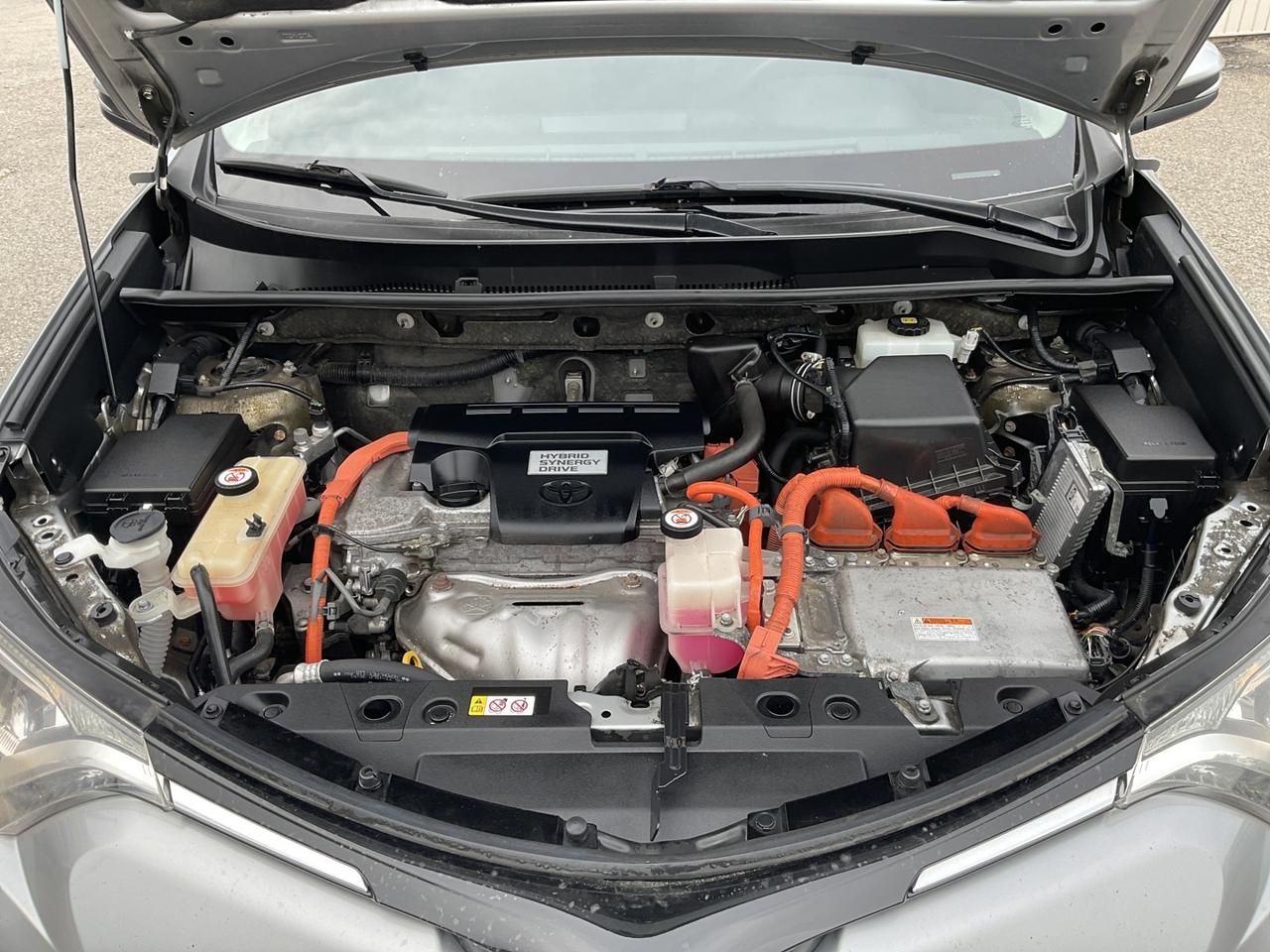 2018 Toyota RAV4 HYBRID XLE - BACK-UP CAM! BSM! SAFETY SENSE! SUNRO Photo