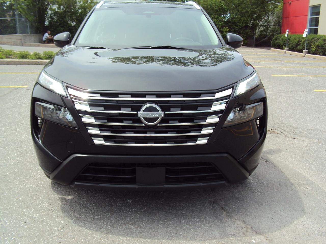 2024 Nissan Rogue SV Photo