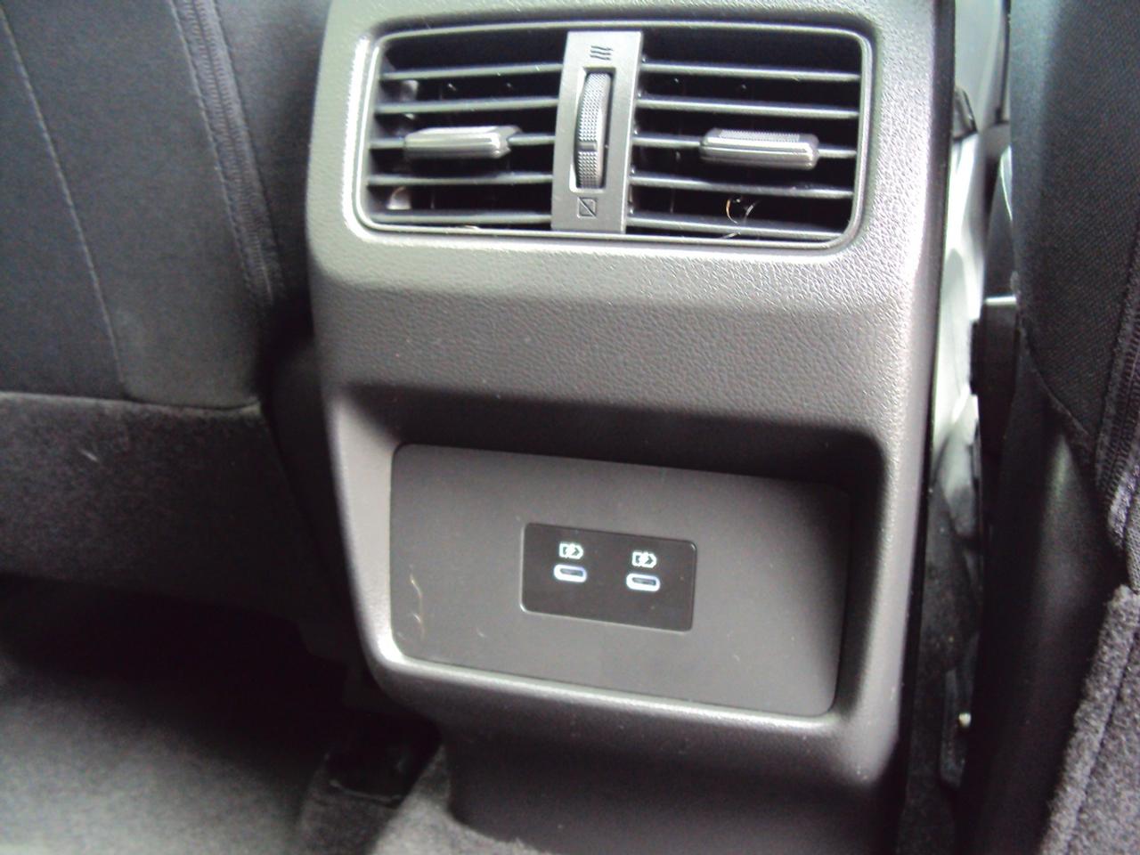 2024 Nissan Rogue SV Photo