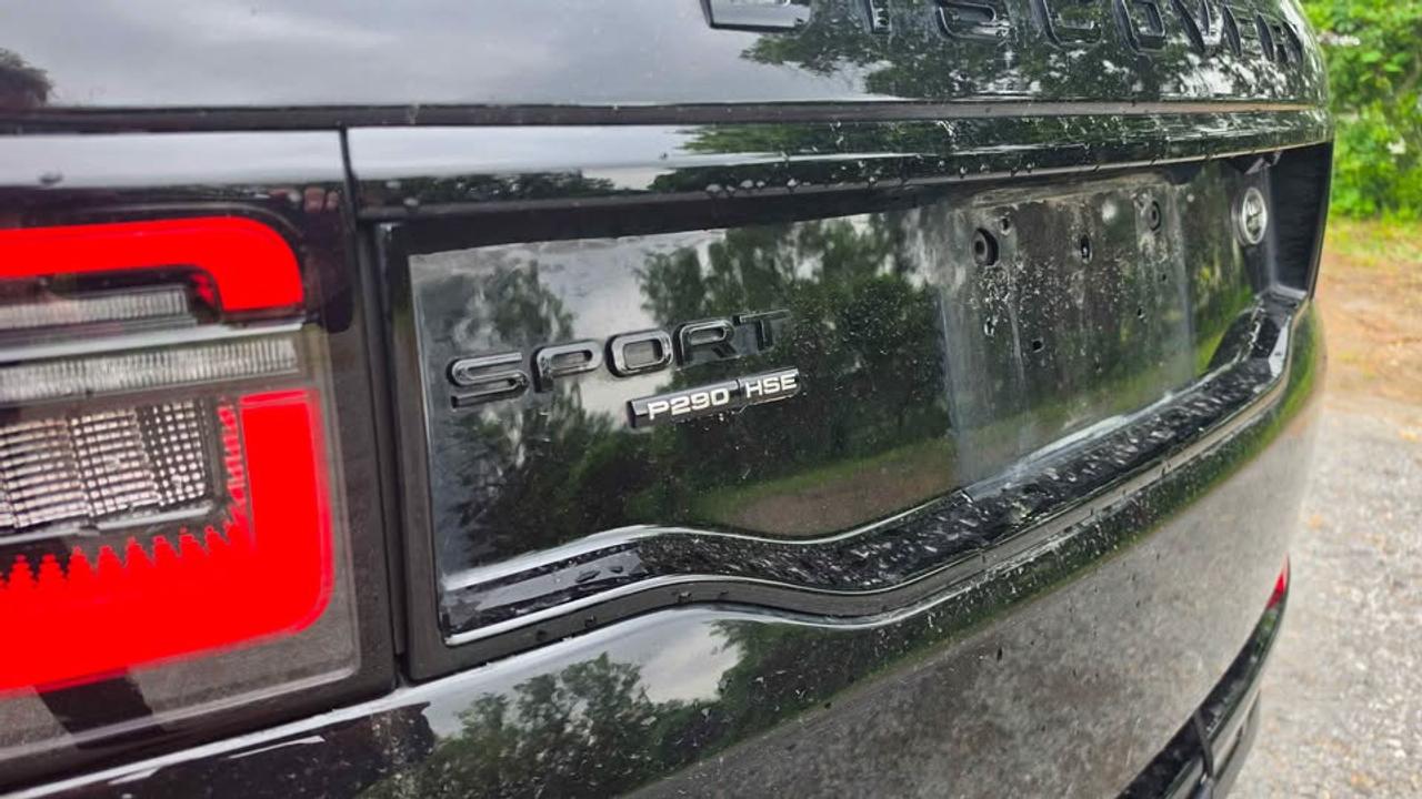 2020 Land Rover Discovery Sport R-Dynamic HSE P290 Photo