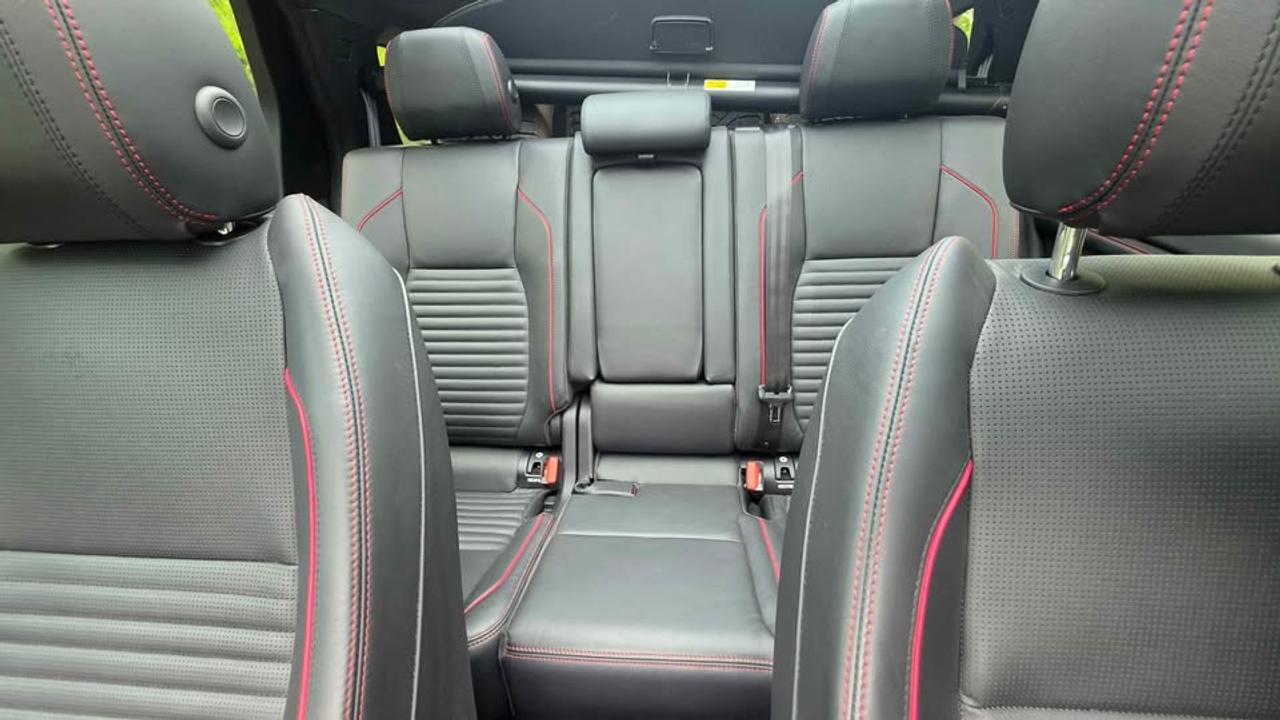 2020 Land Rover Discovery Sport R-Dynamic HSE P290 Photo