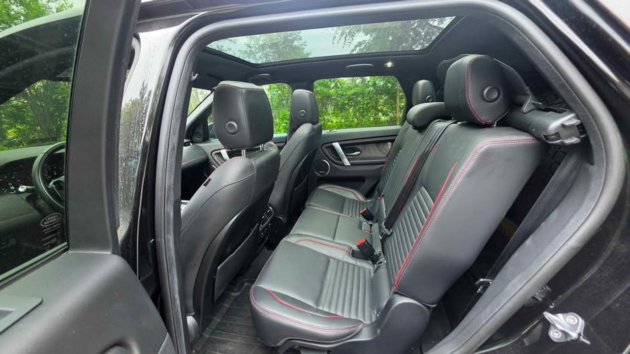 2020 Land Rover Discovery Sport R-Dynamic HSE P290 Photo