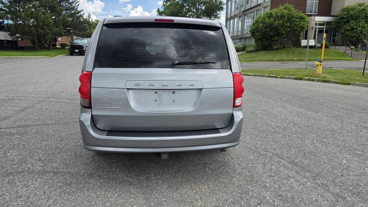 2017 Dodge Grand Caravan CVP Photo4
