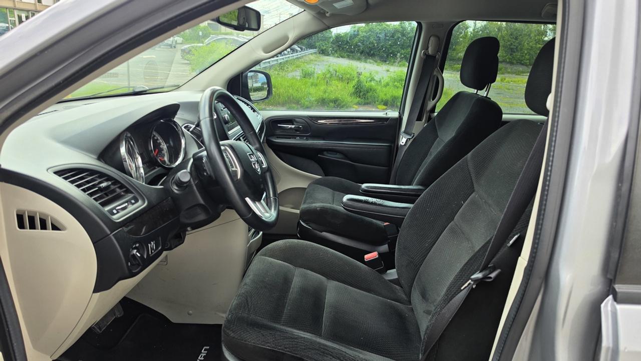 2017 Dodge Grand Caravan CVP Photo