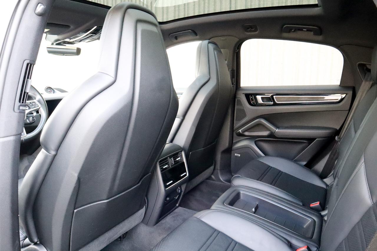 2020 Porsche Cayenne  Photo