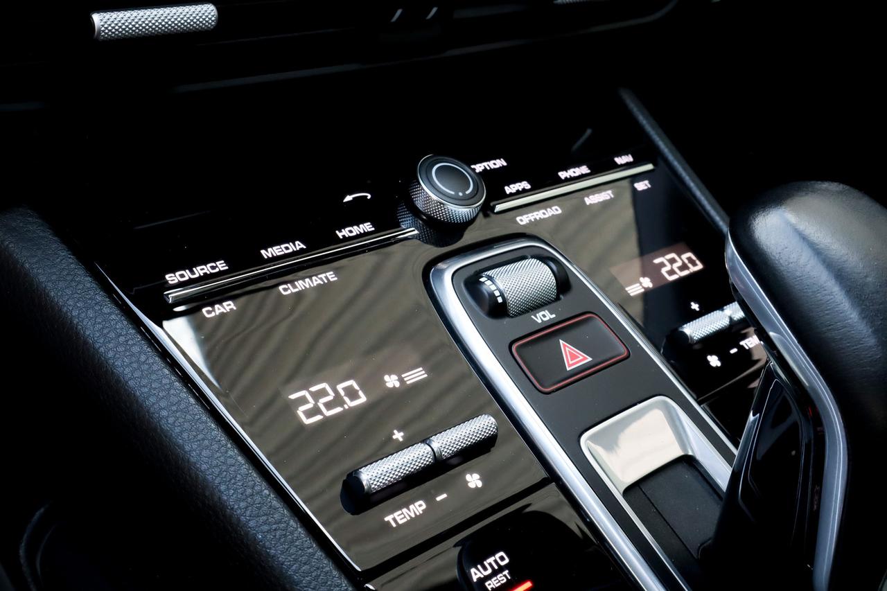 2020 Porsche Cayenne  Photo