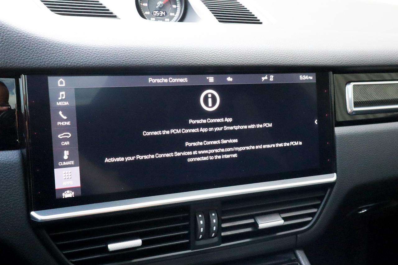 2020 Porsche Cayenne  Photo