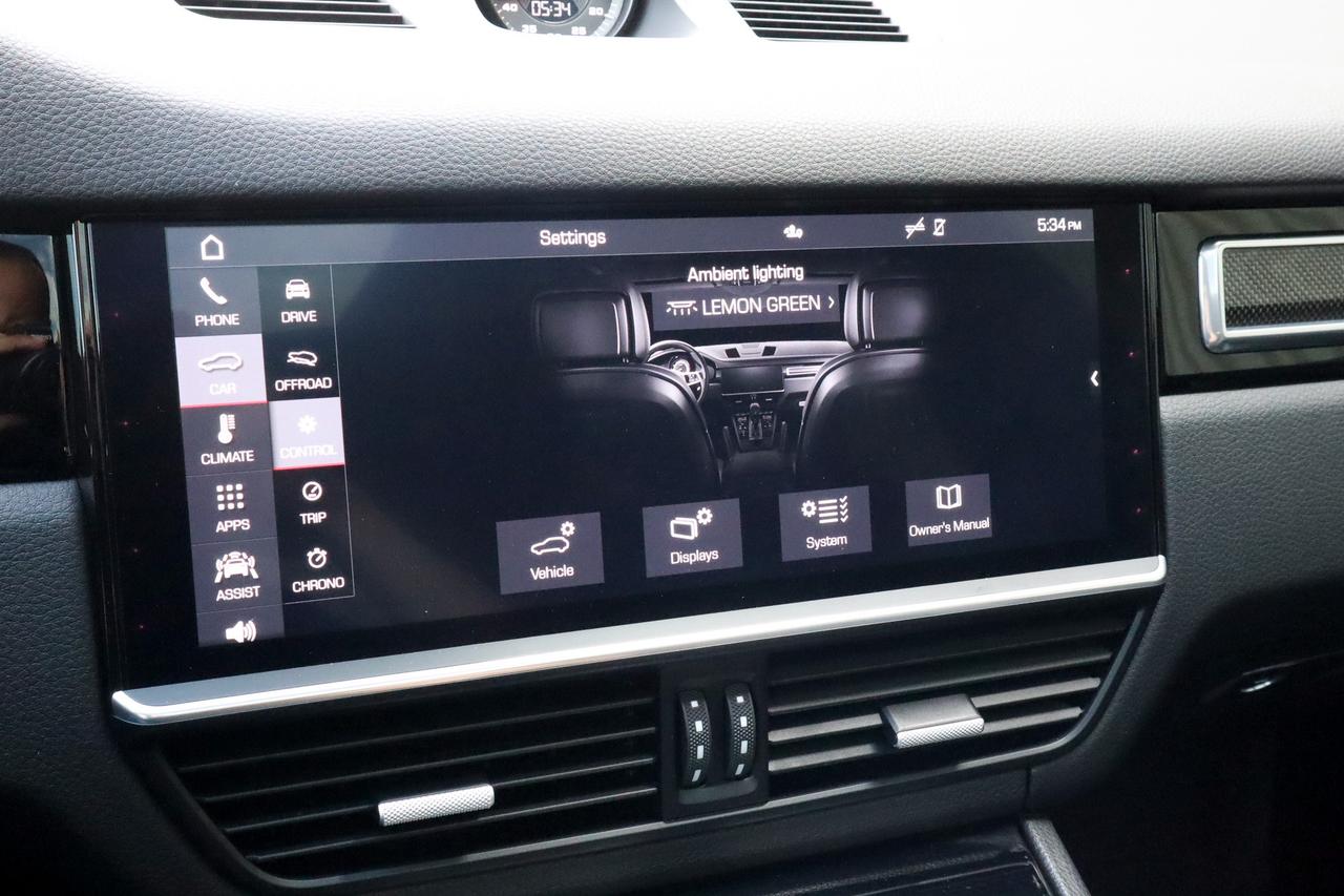 2020 Porsche Cayenne  Photo