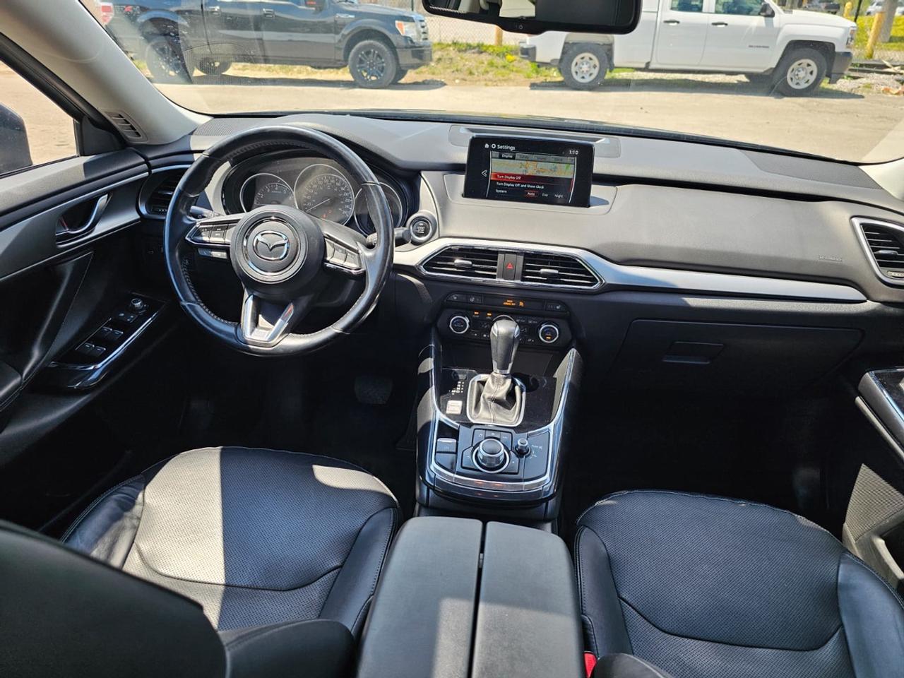 2017 Mazda CX-9 TOURING Photo2