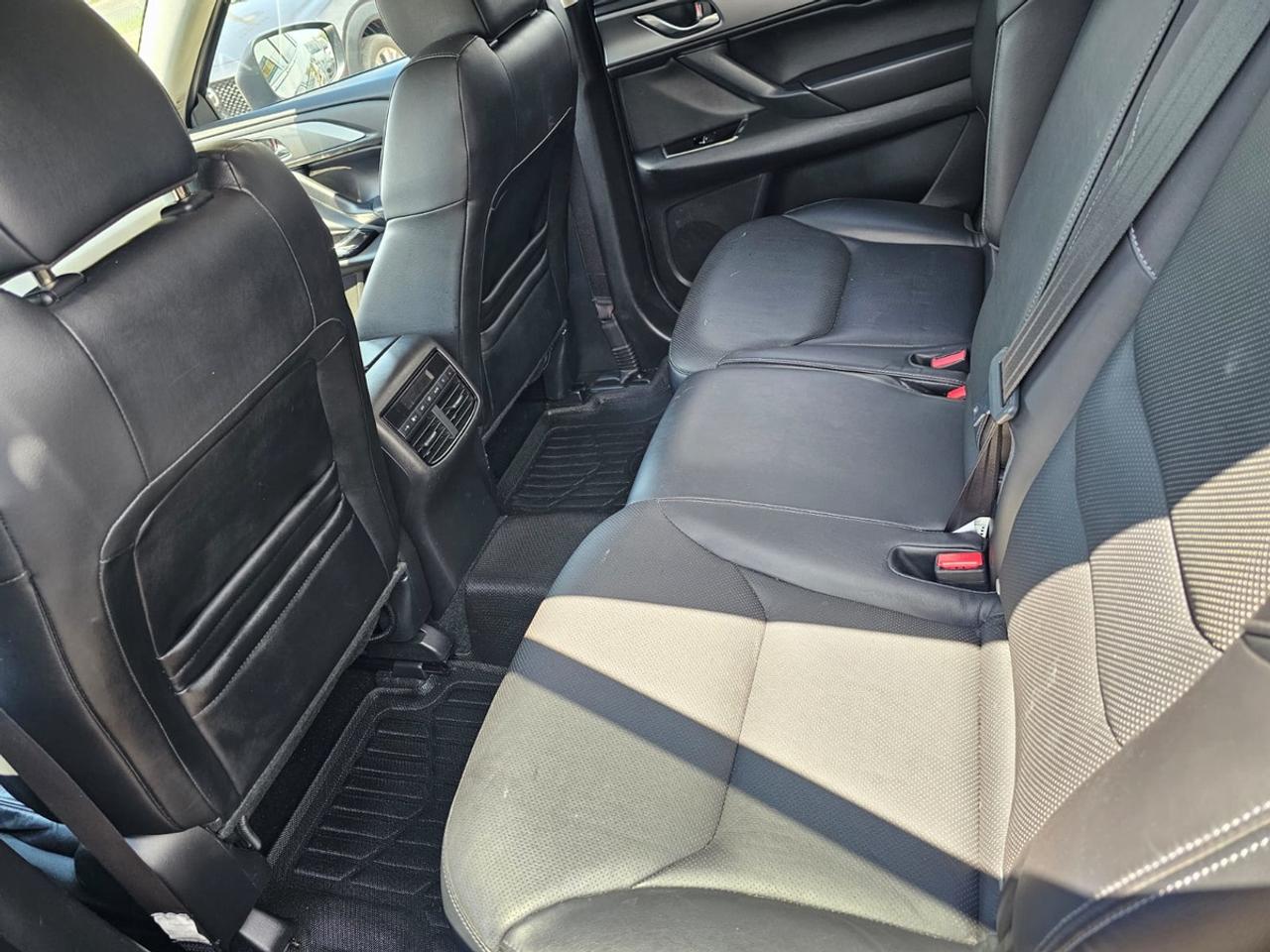 2017 Mazda CX-9 TOURING Photo