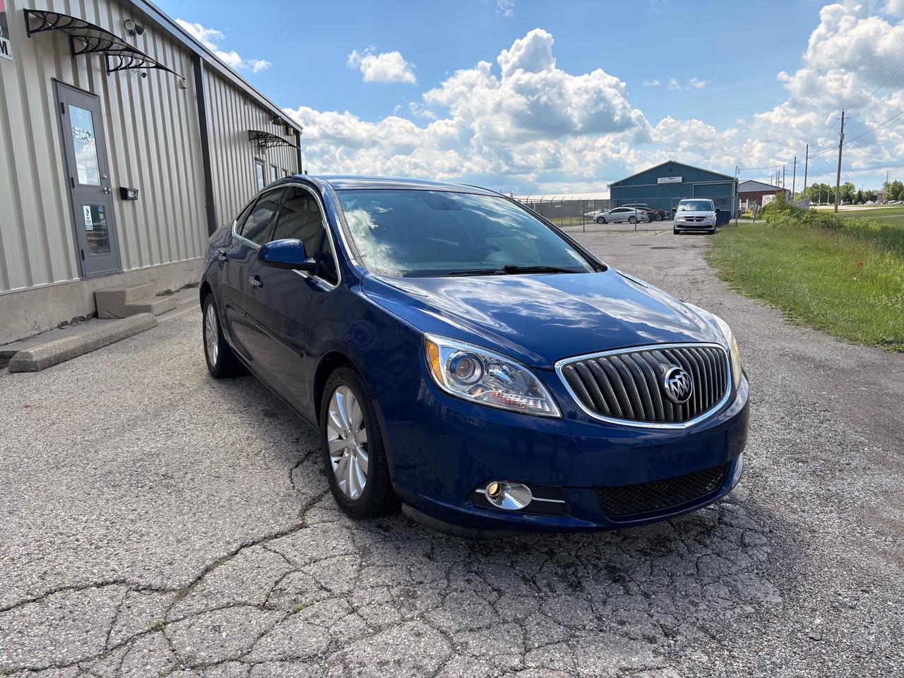 2013 Buick Verano 4dr Sdn Comfort Photo2