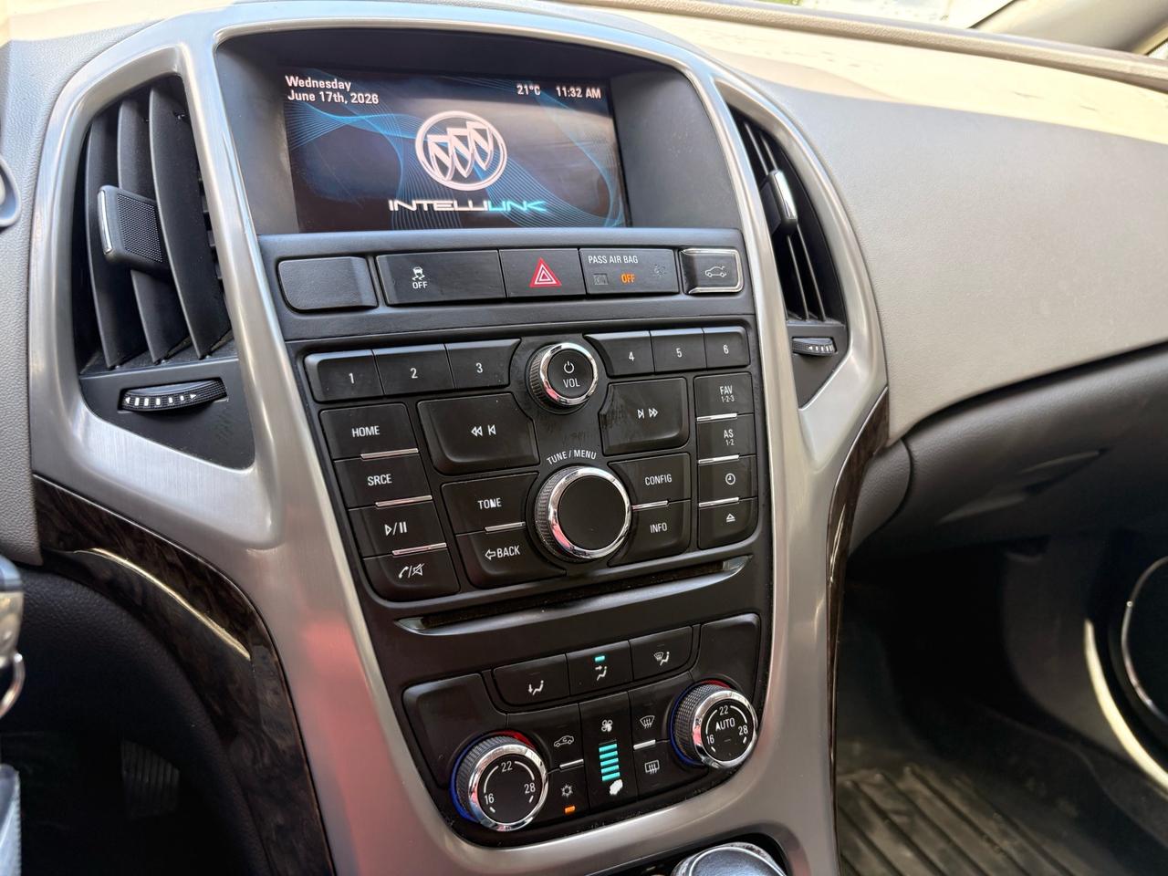 2013 Buick Verano 4dr Sdn Comfort Photo