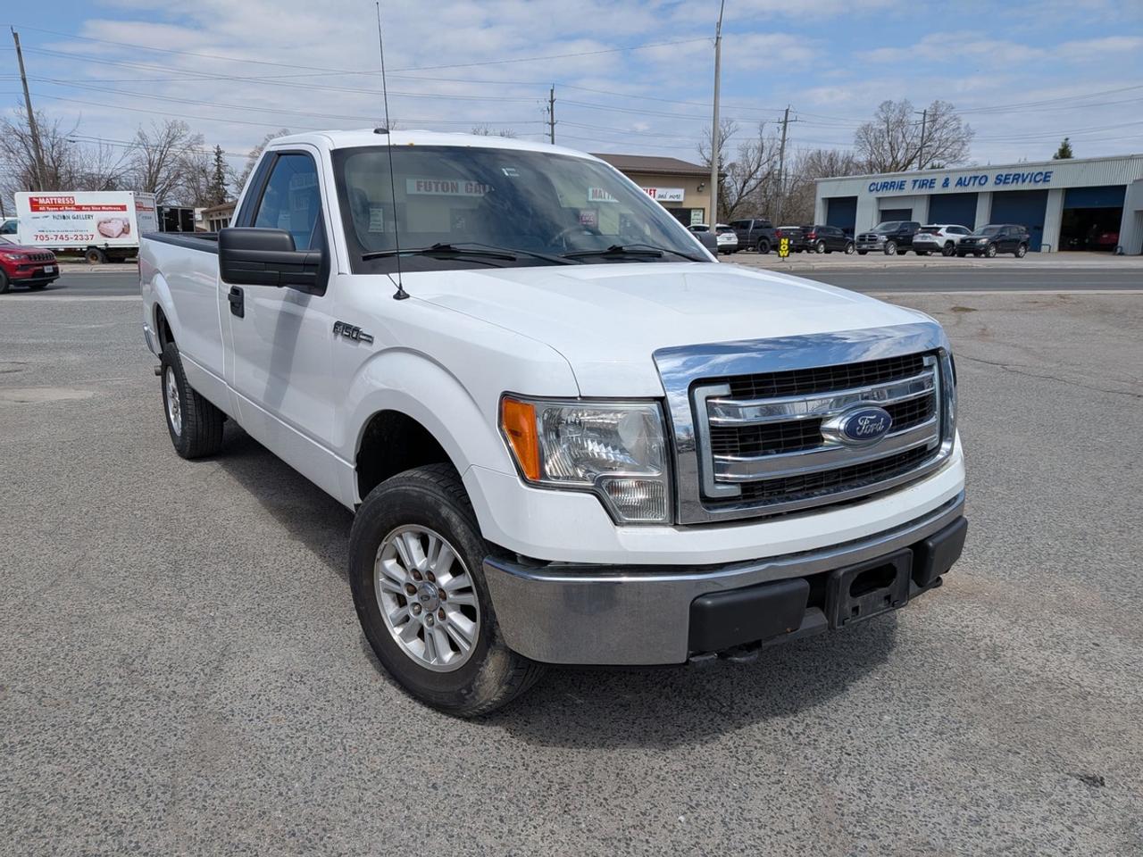 2014 Ford F-150 XLT REGULAR CAB LONG BED Photo2