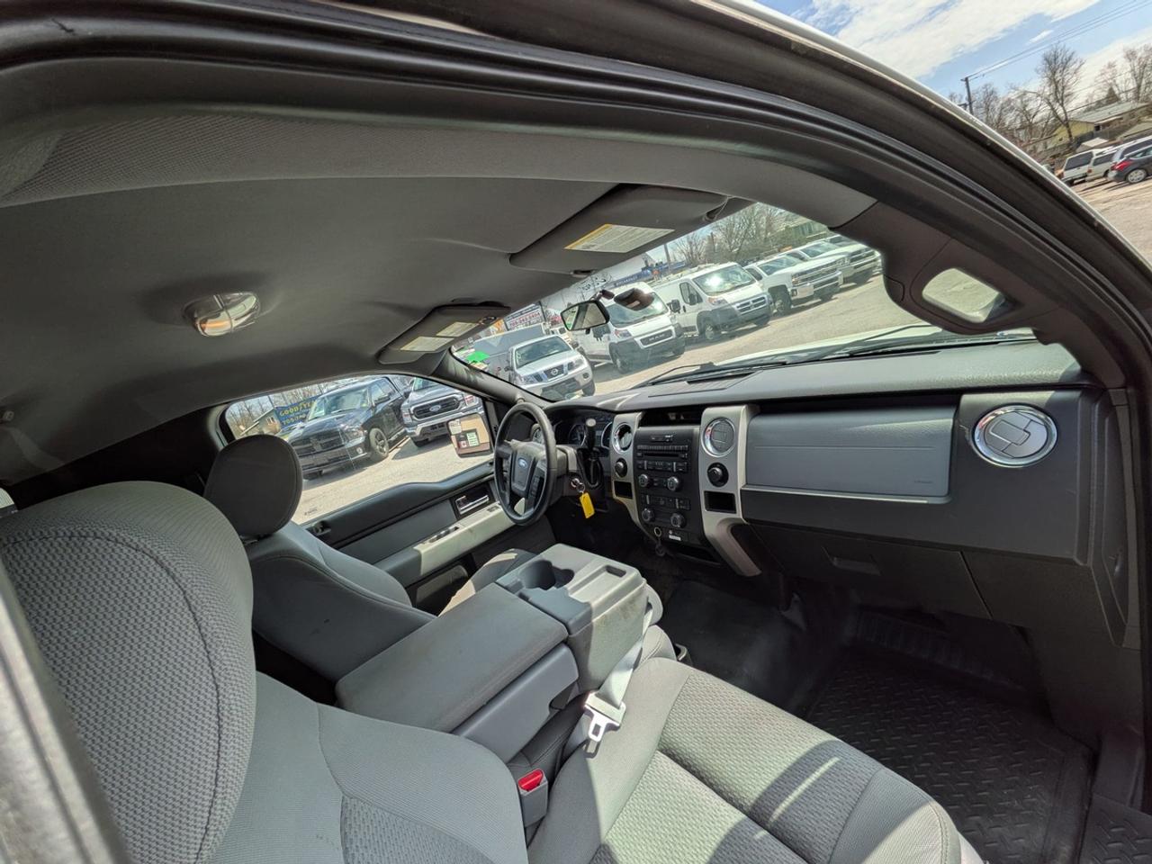 2014 Ford F-150 XLT REGULAR CAB LONG BED Photo