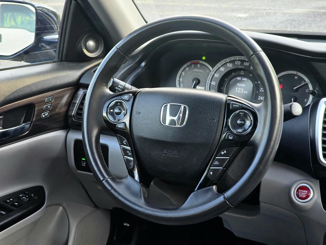 2016 Honda Accord EX-L | No Accidents! Photo