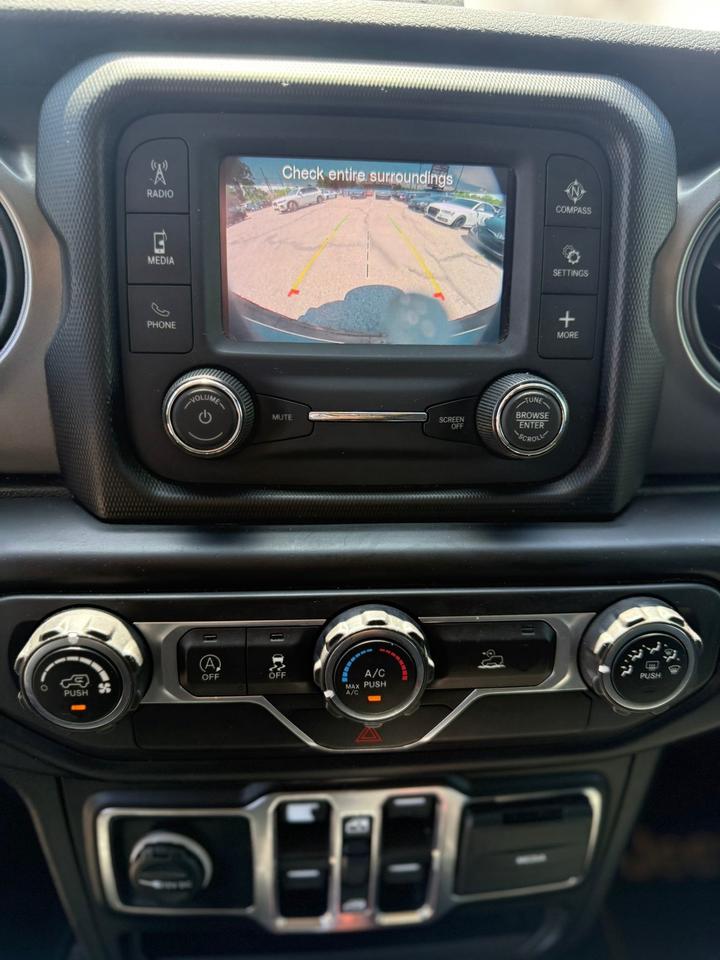 2021 Jeep Wrangler SPORT Photo