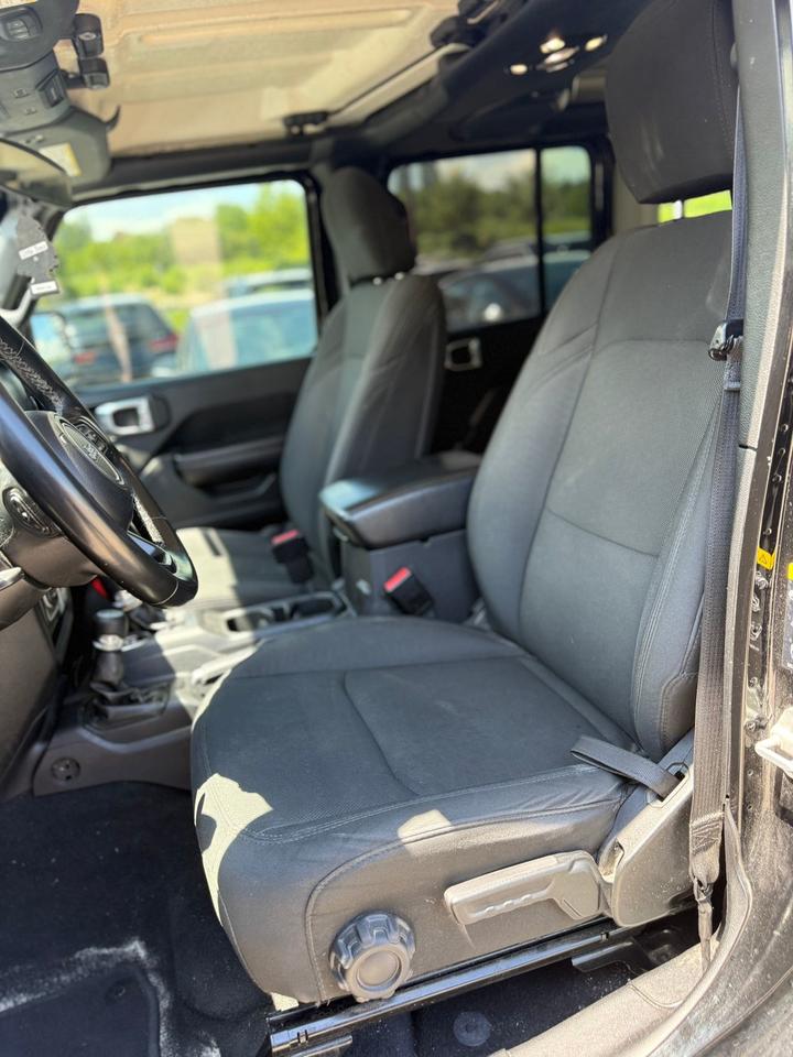 2021 Jeep Wrangler SPORT Photo