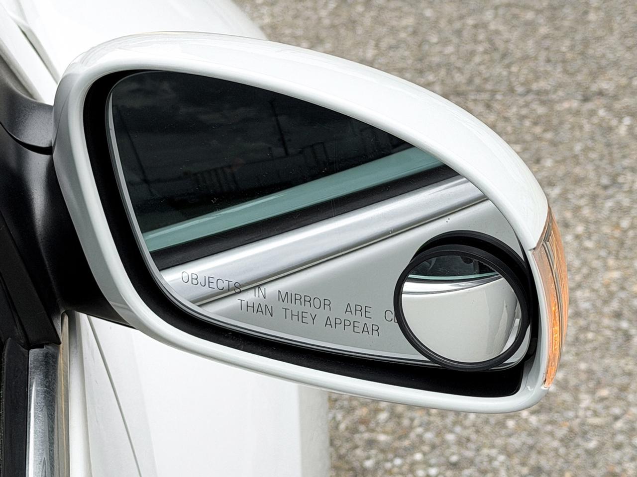 2010 Volkswagen New Beetle Comfortline Convertible Photo