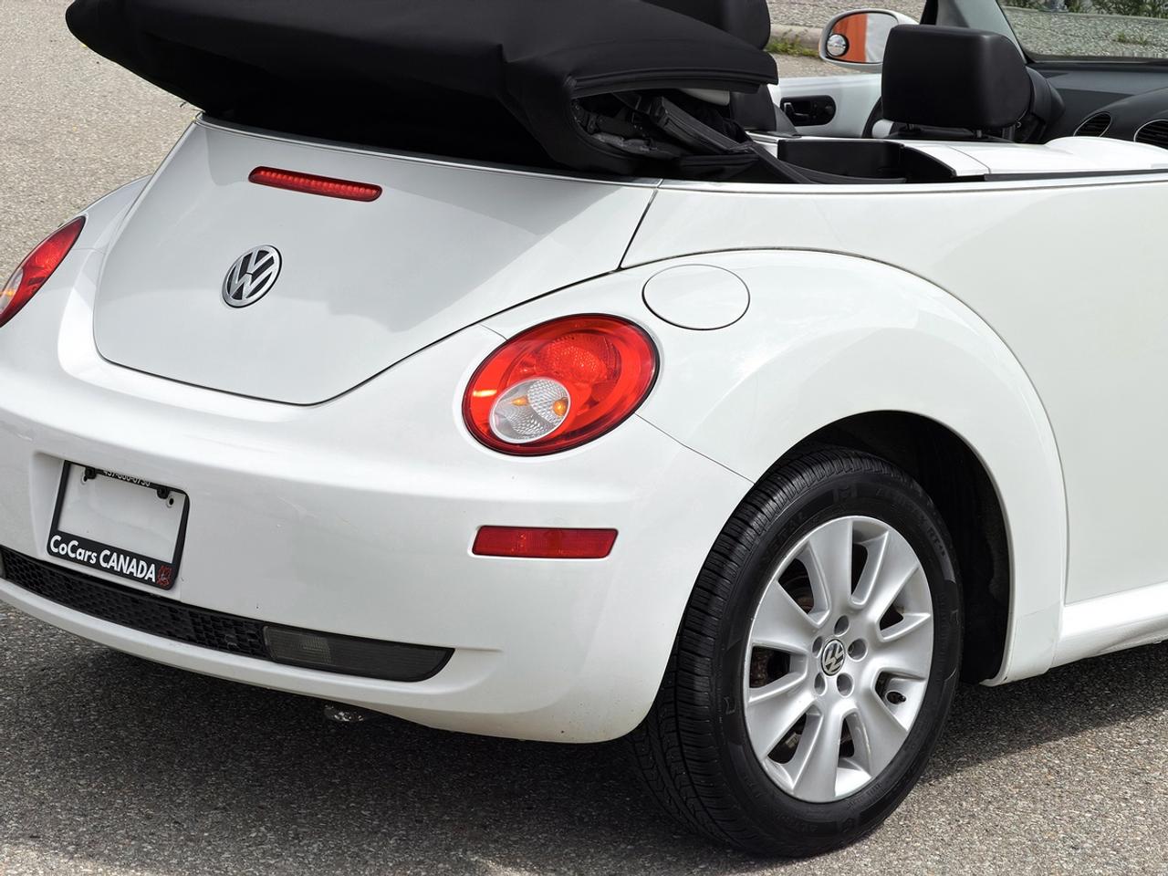 2010 Volkswagen New Beetle Comfortline Convertible Photo