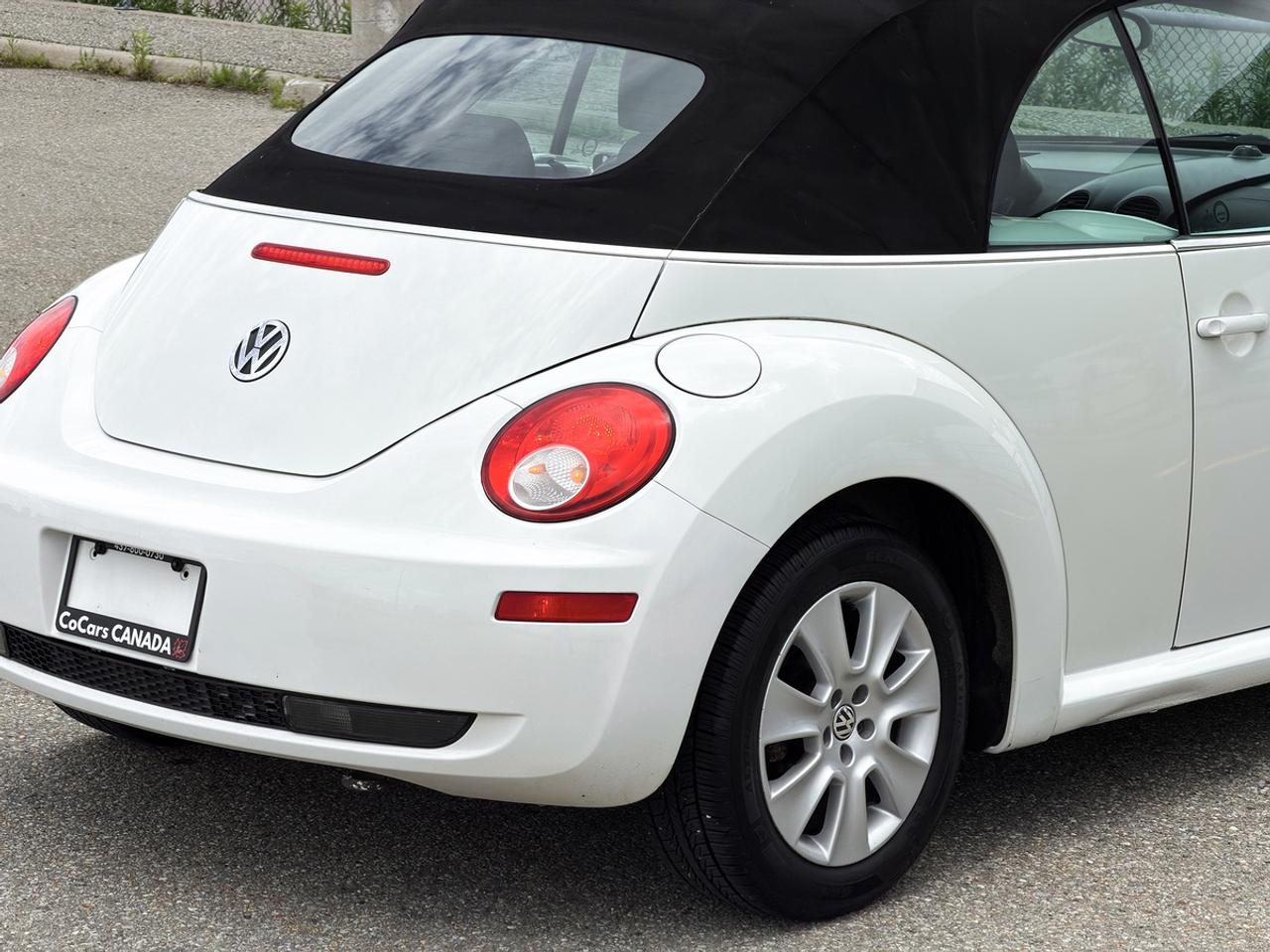 2010 Volkswagen New Beetle Comfortline Convertible Photo