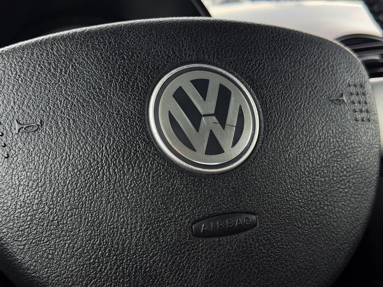 2010 Volkswagen New Beetle Comfortline Convertible Photo