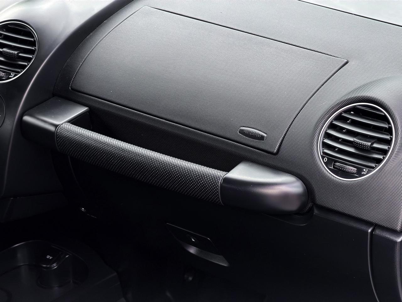 2010 Volkswagen New Beetle Comfortline Convertible Photo