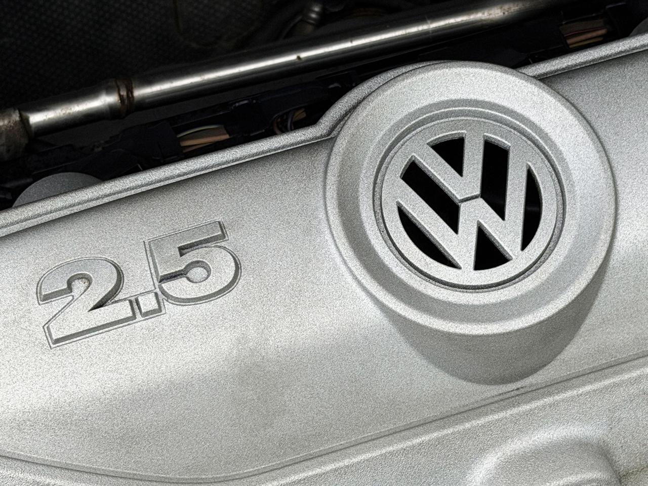 2010 Volkswagen New Beetle Comfortline Convertible Photo